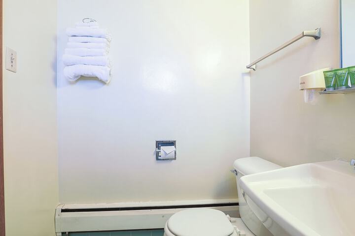 Room 40 of 48