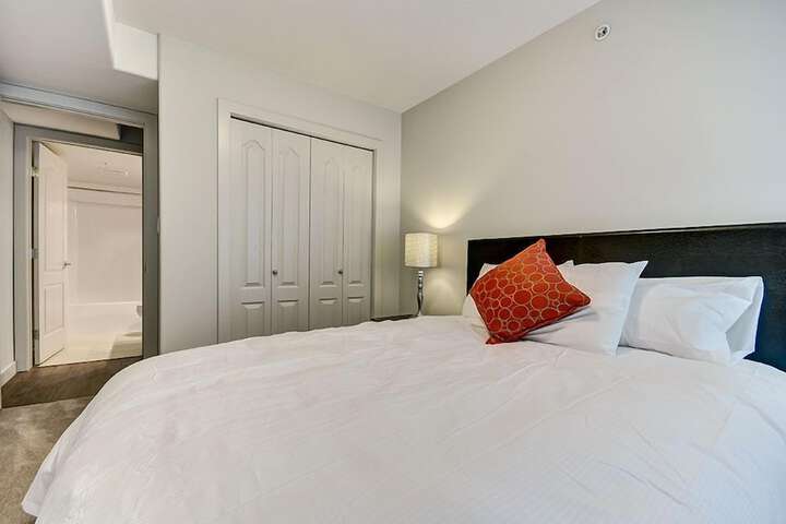 Room 13 of 22
