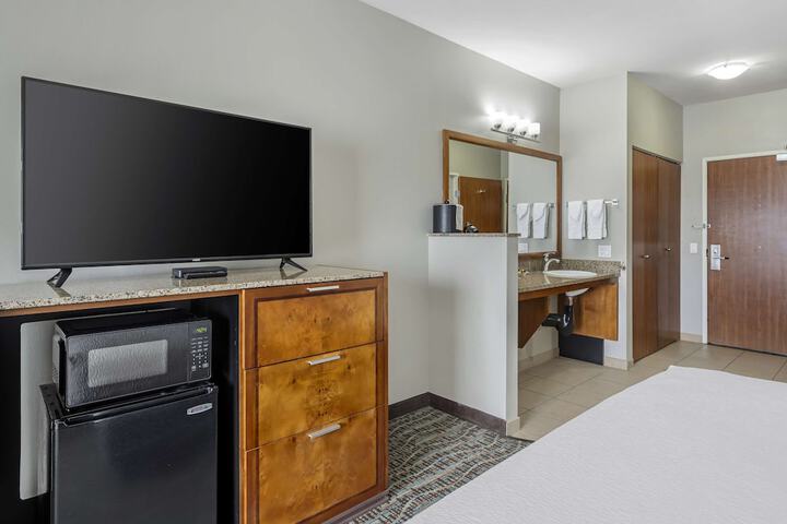 Room 35 of 43