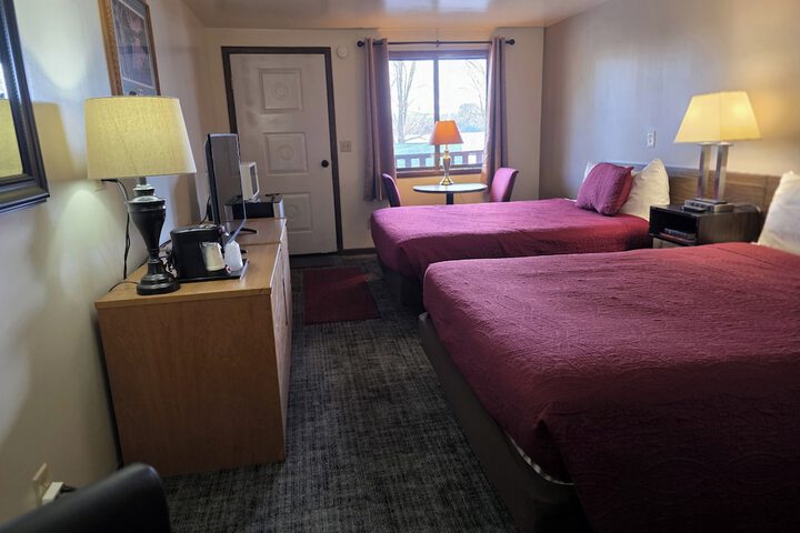 Lakeshore Motel Ice Lake