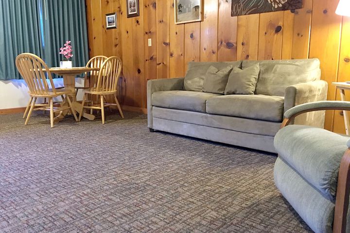 Room 106 of 183