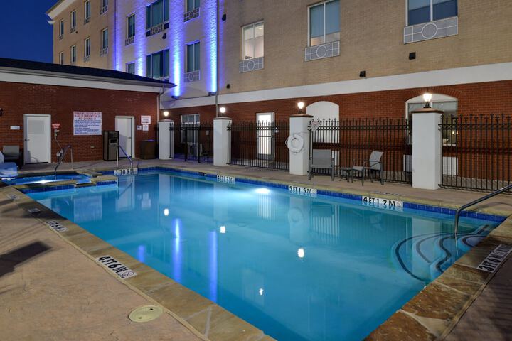 Pool 13 of 67