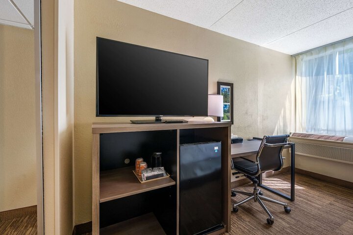 Room 19 of 35