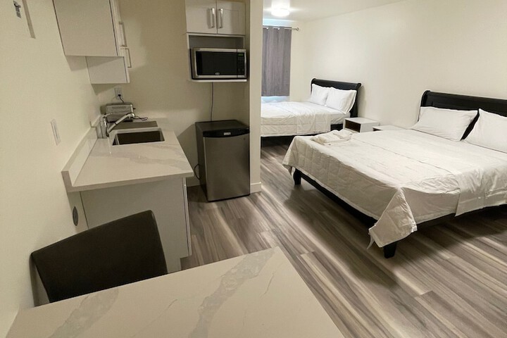 Room 83 of 94