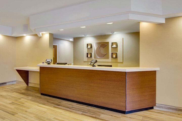Hotel Interior 11 of 36