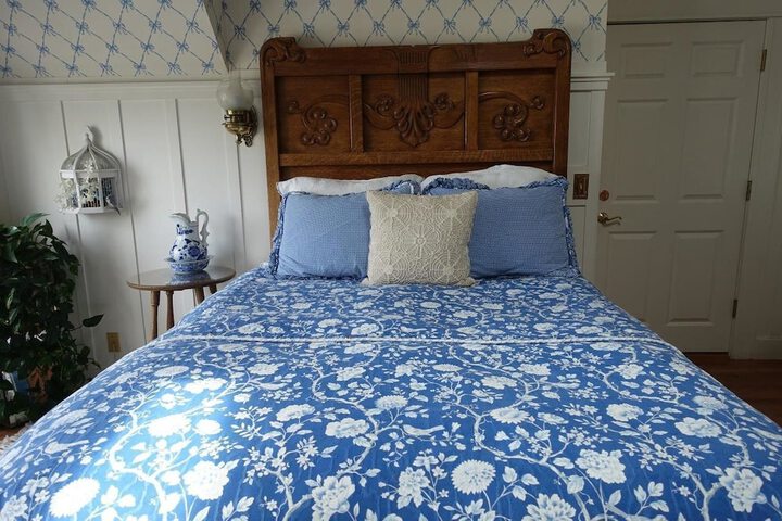 Room 54 of 64