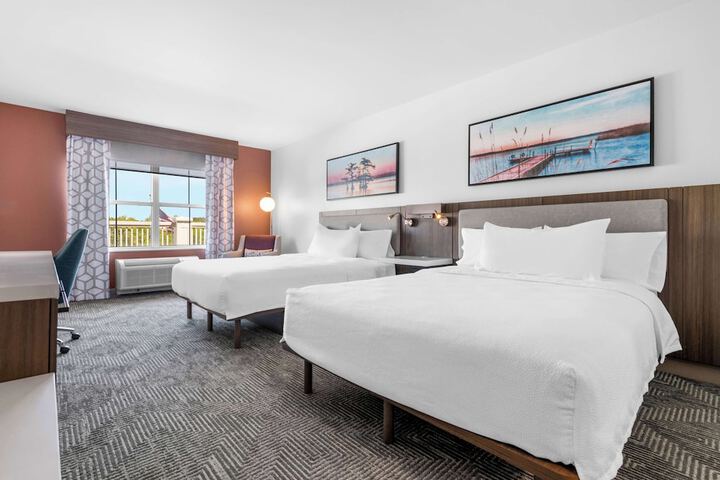 Room 32 of 73