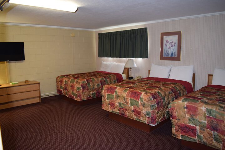Room 10 of 19