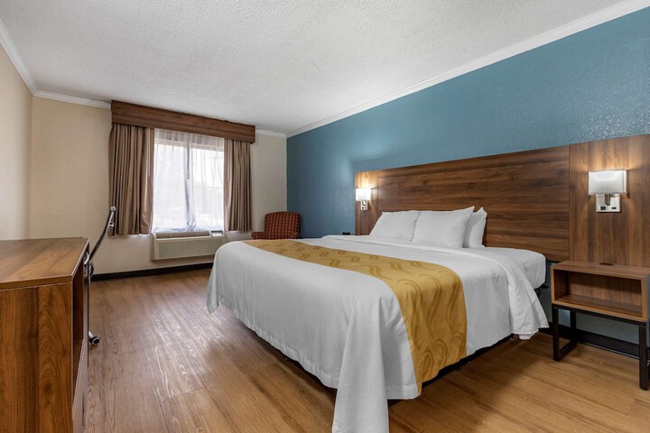 Room 40 of 48
