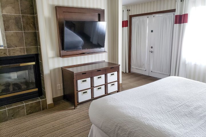 Room 34 of 37