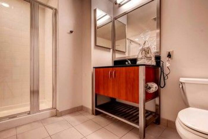 Global Luxury Suites in The Heart of San Ramon