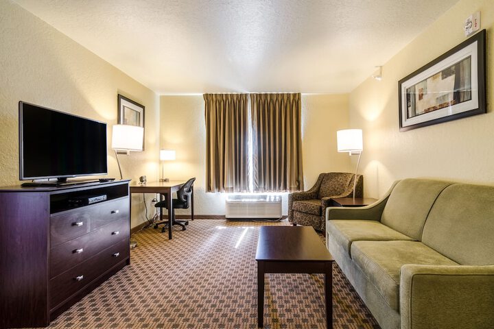 Cobblestone Hotel & Suites - Jefferson