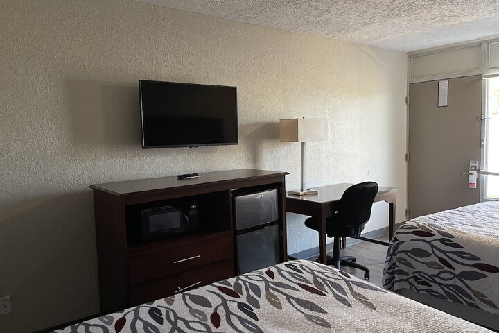 Room 21 of 30