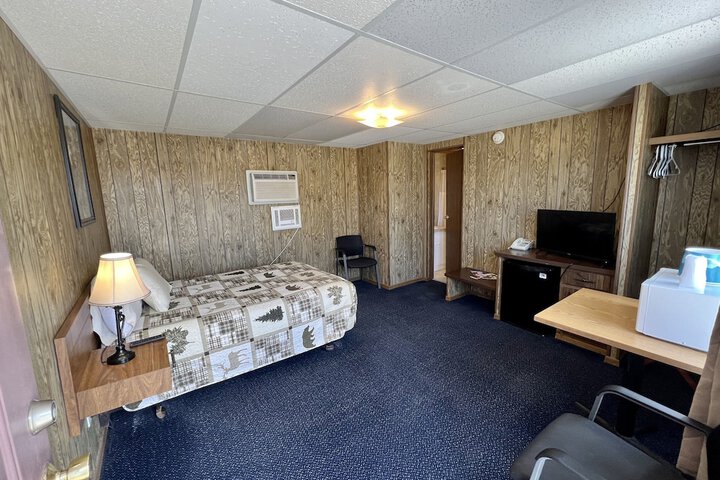 Room 8 of 51