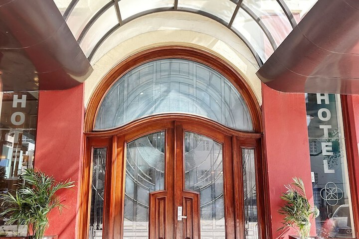Hotel 5 of 27