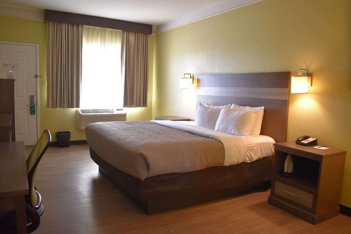 Room 73 of 88