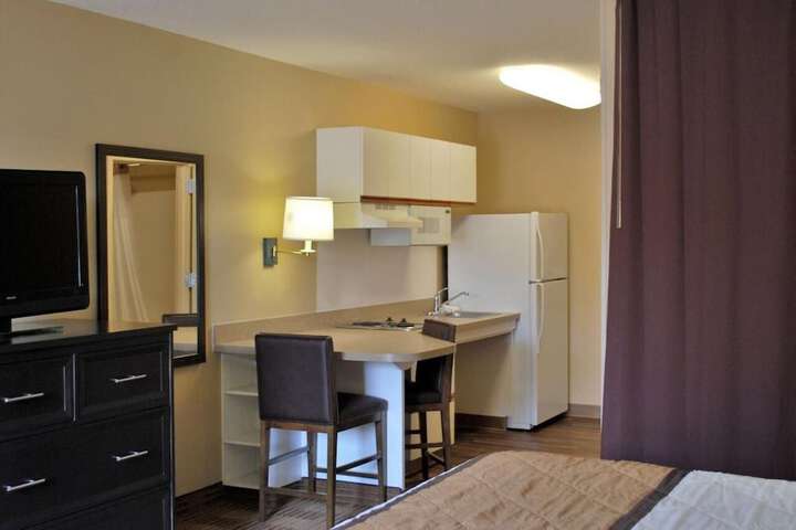 Room 17 of 18
