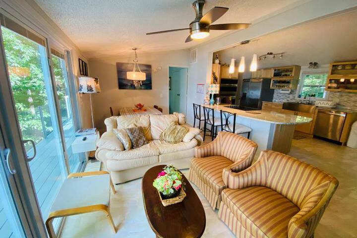 Paradise View Getaway-Dacha