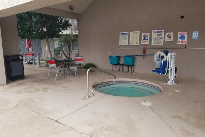 Infinity Inn & Suites