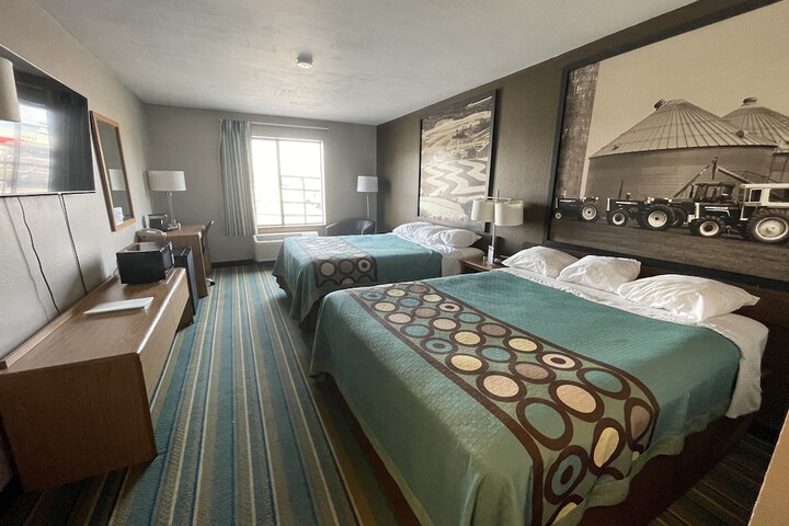 Room 7 of 11