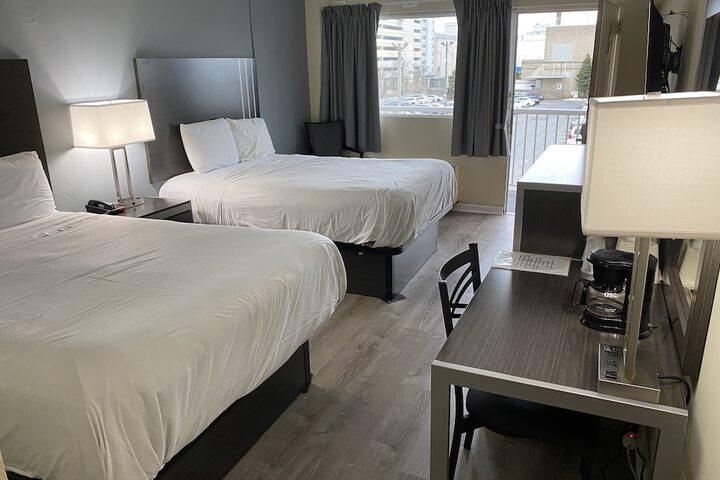 Room 26 of 77