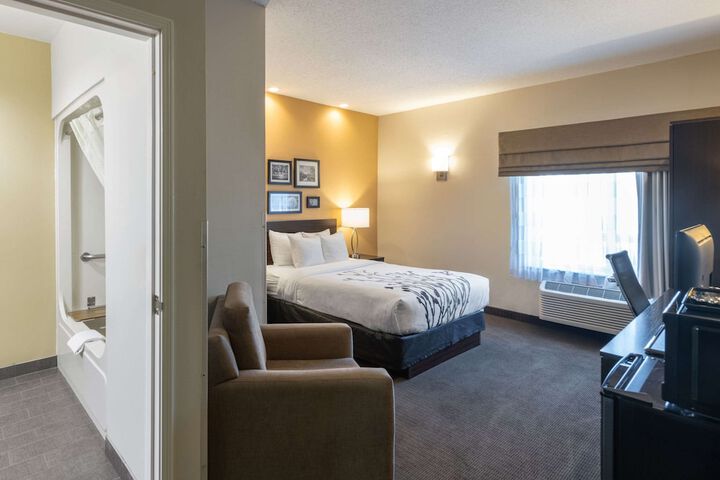 Room 16 of 39