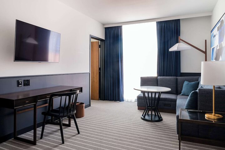 Room 49 of 90