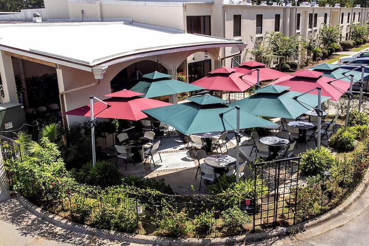 Cottonwood Suites Savannah Hotel & Conference Center
