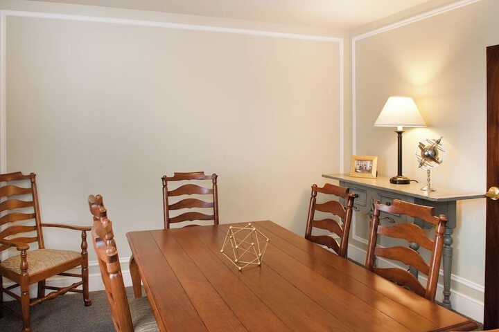 Room 44 of 102