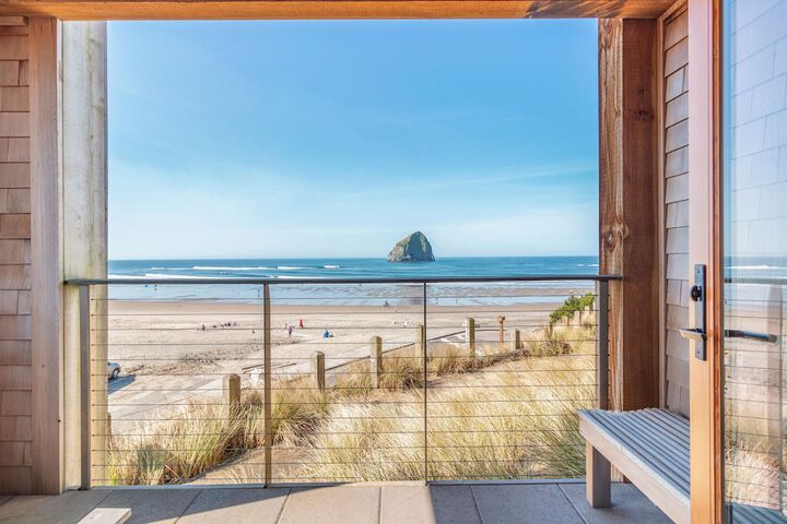Headlands Coastal Lodge & Spa