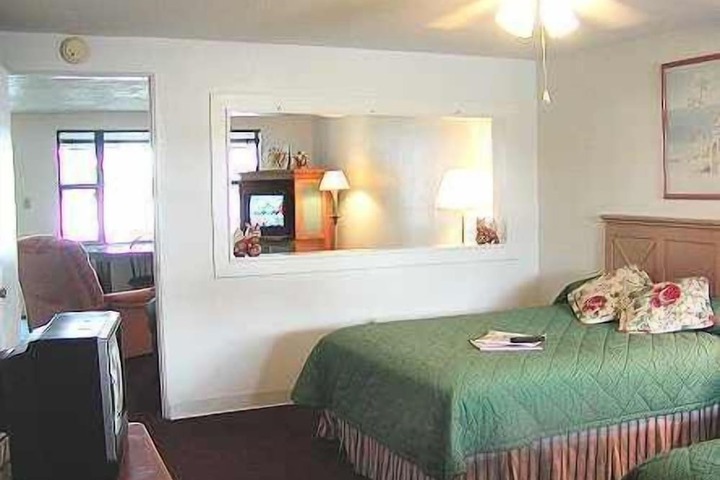 Room 18 of 40