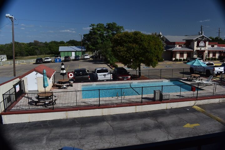 Hotel 10 of 80