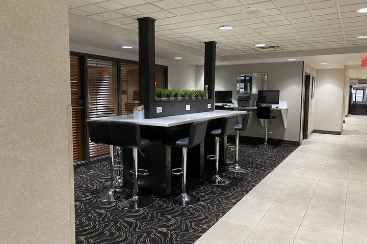 Business Center 29 of 30