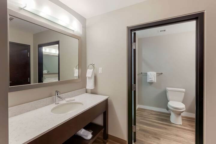 Room 15 of 53