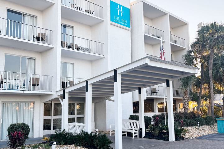 Hotel 4 of 61