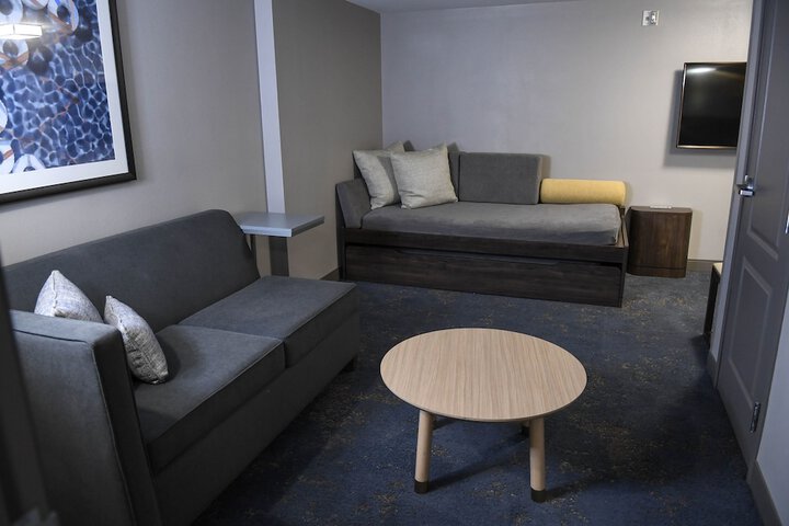 Room 38 of 105