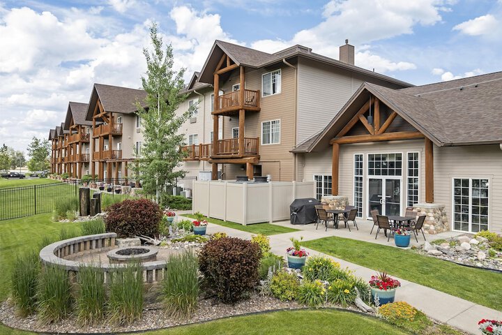 Best Western Plus Riverfront Hotel & Suites