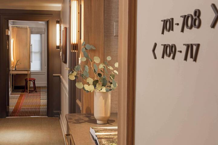 Hotel 7 of 55
