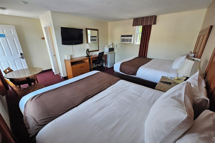 Room 26 of 38
