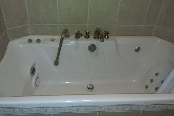 Room 20 of 28