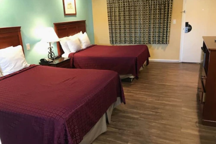 Room 22 of 27