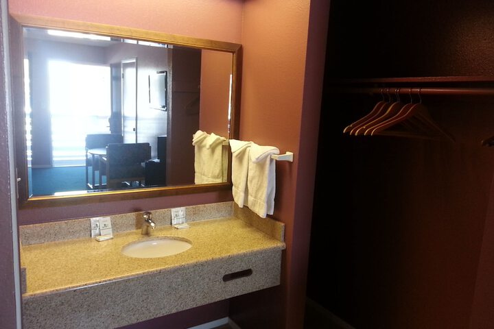 Room 35 of 35