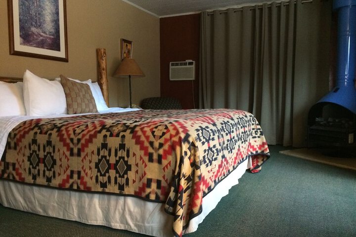 Sitzmark Chalet Inn