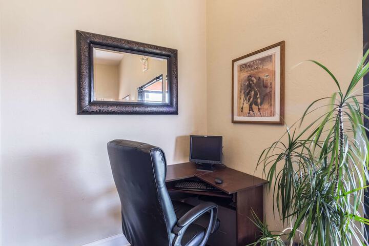 Business Center 31 of 32