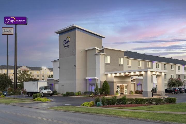 Hotel 5 of 40