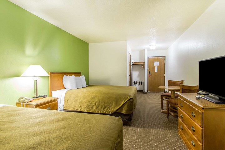 Room 30 of 62
