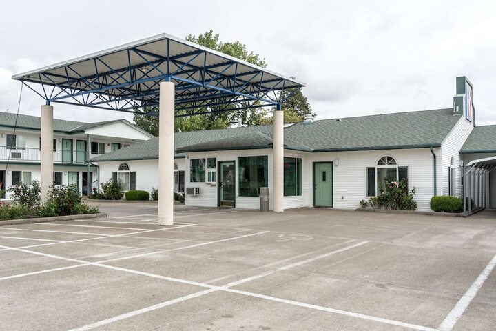 Motel 6 Albany OR