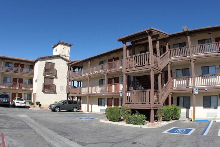 Palms Inn & Suites