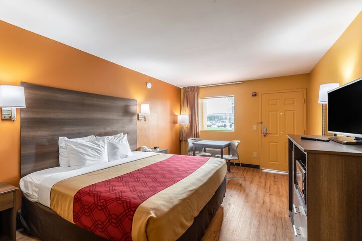 Room 28 of 44