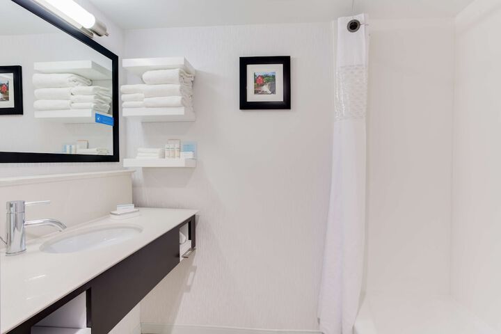 Room 12 of 43